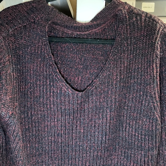 Devoted Luxury Apparel Wine & Black Knit Sweater/Lace Up Detail - Picture 3 of 7